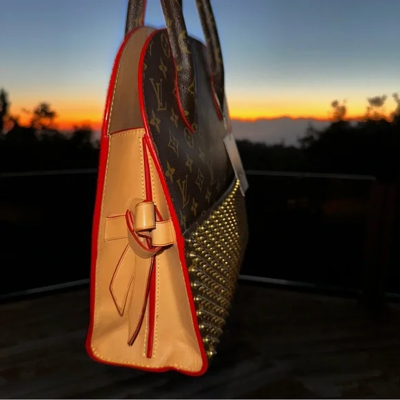 Louis Vuitton x Louboutin: Iconoclast LV Spiked Celebrity Tote Bag (300 made) - Picture 11 of 17